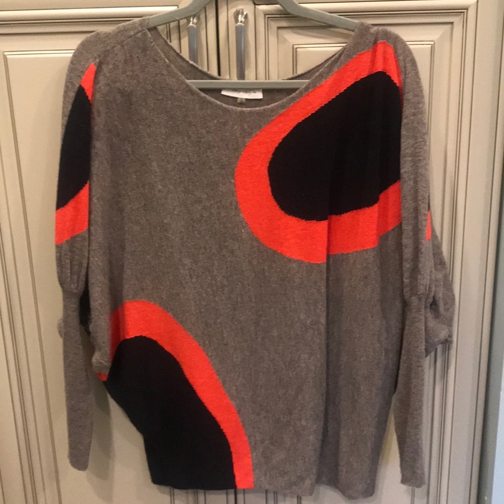 Women’s lightweight sweater